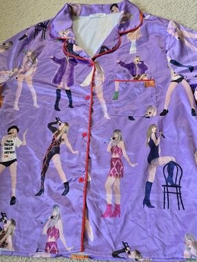 TAYLOR SWIFT Button Down PJ Top Womens Size Medium